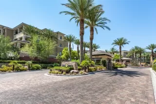 Photo #1: 2321869 Listing