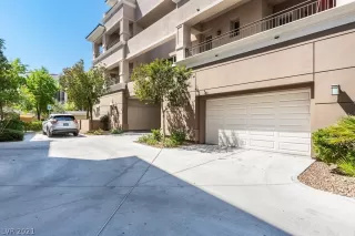 Photo #3: 2321869 Listing