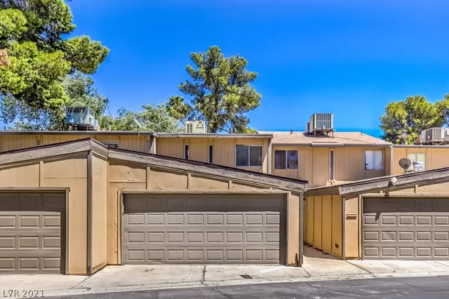 MLS: 2321876 Condo For Sale