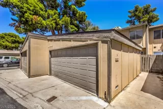 Photo #2: 2321876 Listing 