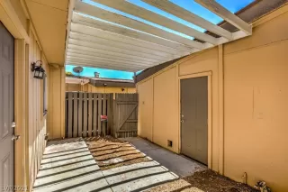 Photo #4: 2321876 Listing 