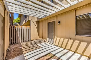 Photo #5: 2321876 Listing 