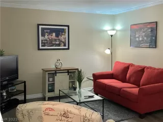 Photo #4: 2321892 Listing 