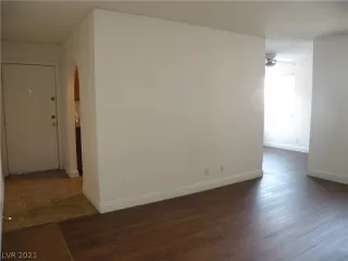 Photo #3: 2321919 Listing 