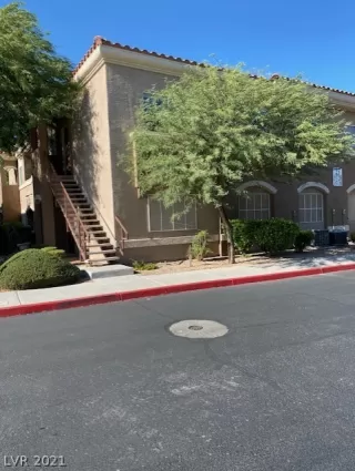 Photo #1: 2321924 Listing