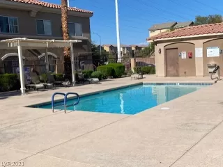 Photo #2: 2321924 Listing