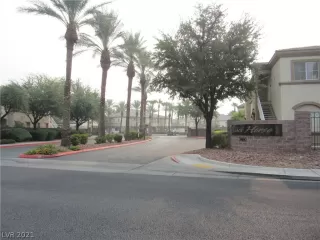 Photo #1: 2321936 Listing