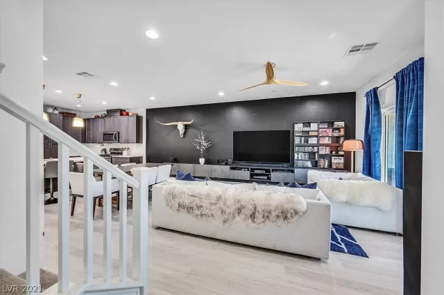 MLS: 2321942 Condo For Sale