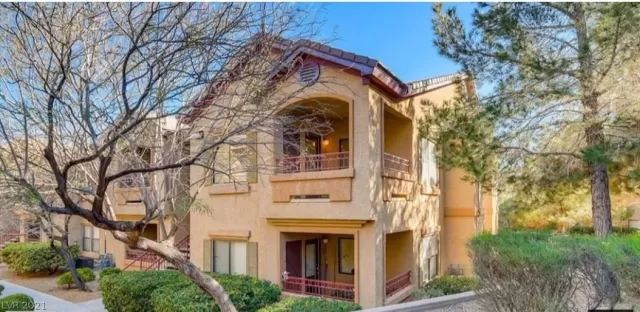 MLS: 2321958 Condo For Sale