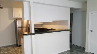 Photo #3: 2322013 Listing