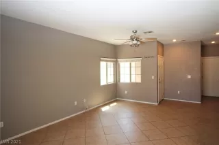 Photo #4: 2322021 Listing