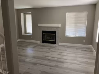 Photo #2: 2322053 Listing 