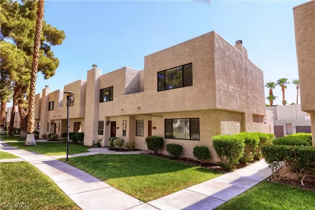 MLS: 2322058 Condo For Sale