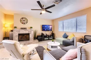 Photo #2: 2322058 Listing 