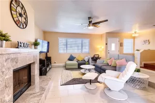 Photo #3: 2322058 Listing 