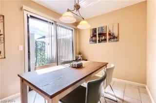 Photo #6: 2322058 Listing 