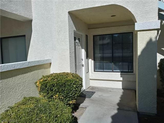 MLS: 2322062 Condo For Sale