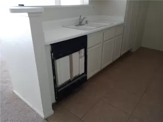 Photo #5: 2322062 Listing 