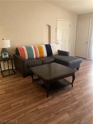 Photo #1: 2322075 Listing