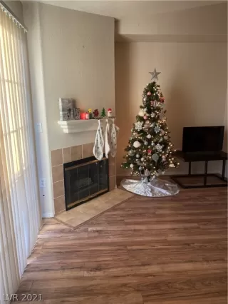 Photo #2: 2322075 Listing