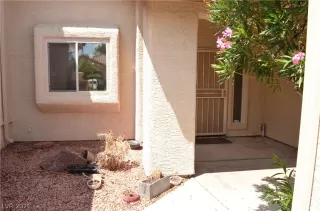 Photo #3: 2322076 Listing 