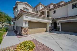 Photo #2: 2322077 Listing