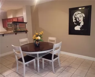 Photo #2: 2322085 Listing 