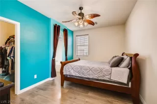 Photo #3: 2322090 Listing