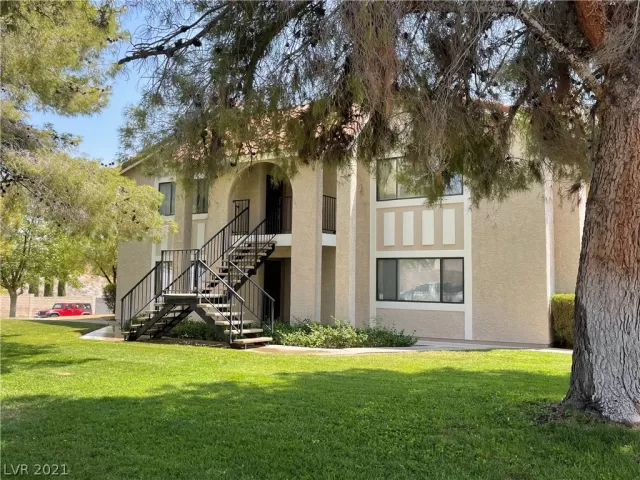 MLS: 2322093 Condo For Sale