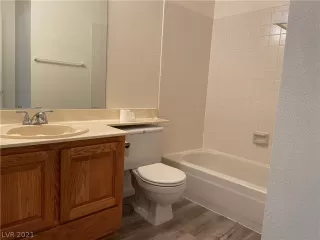Photo #5: 2322093 Listing 