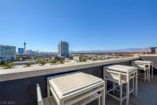 Photo #2: 2322097 Listing