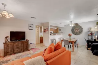 Photo #1: 2322104 Listing