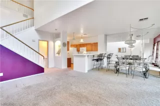 Photo #5: 2322120 Listing