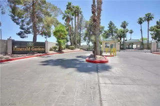 Photo #2: 2322148 Listing