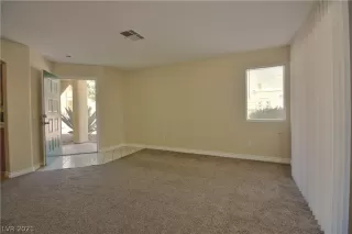 Photo #5: 2322148 Listing