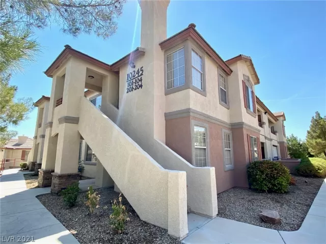 MLS: 2322149 Condo For Sale