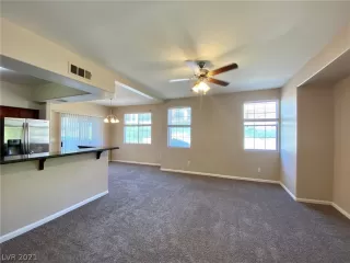 Photo #2: 2322149 Listing