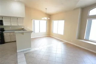 Photo #3: 2322151 Listing