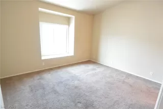 Photo #4: 2322151 Listing