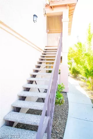 Photo #1: 2322155 Listing