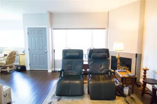 Photo #5: 2322155 Listing