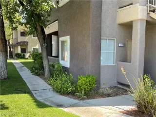 Photo #2: 2322166 Listing