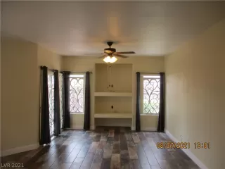 Photo #5: 2322237 Listing 