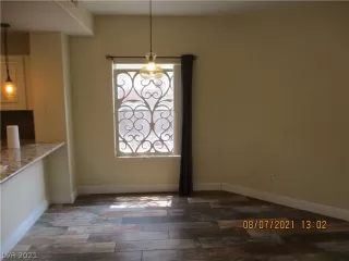 Photo #6: 2322237 Listing 