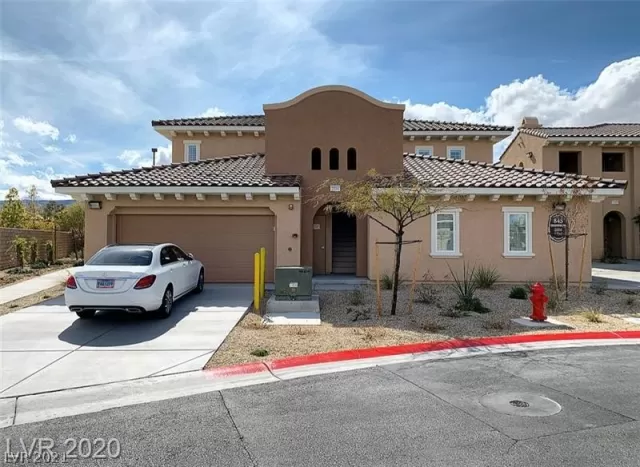 MLS: 2322242 Condo For Sale