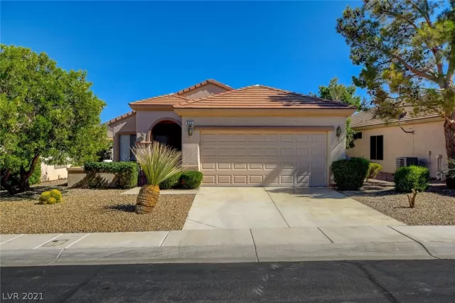 MLS: 2322248 Condo For Sale