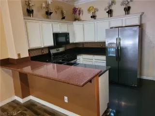 Photo #2: 2322321 Listing 