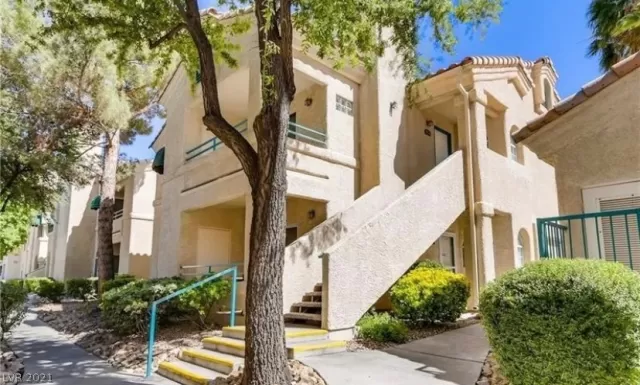 MLS: 2322332 Condo For Sale