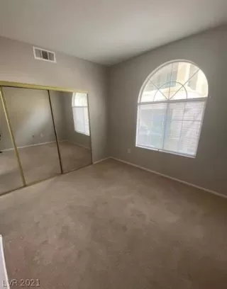 Photo #6: 2322332 Listing 