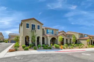 Photo #1: 2322338 Listing